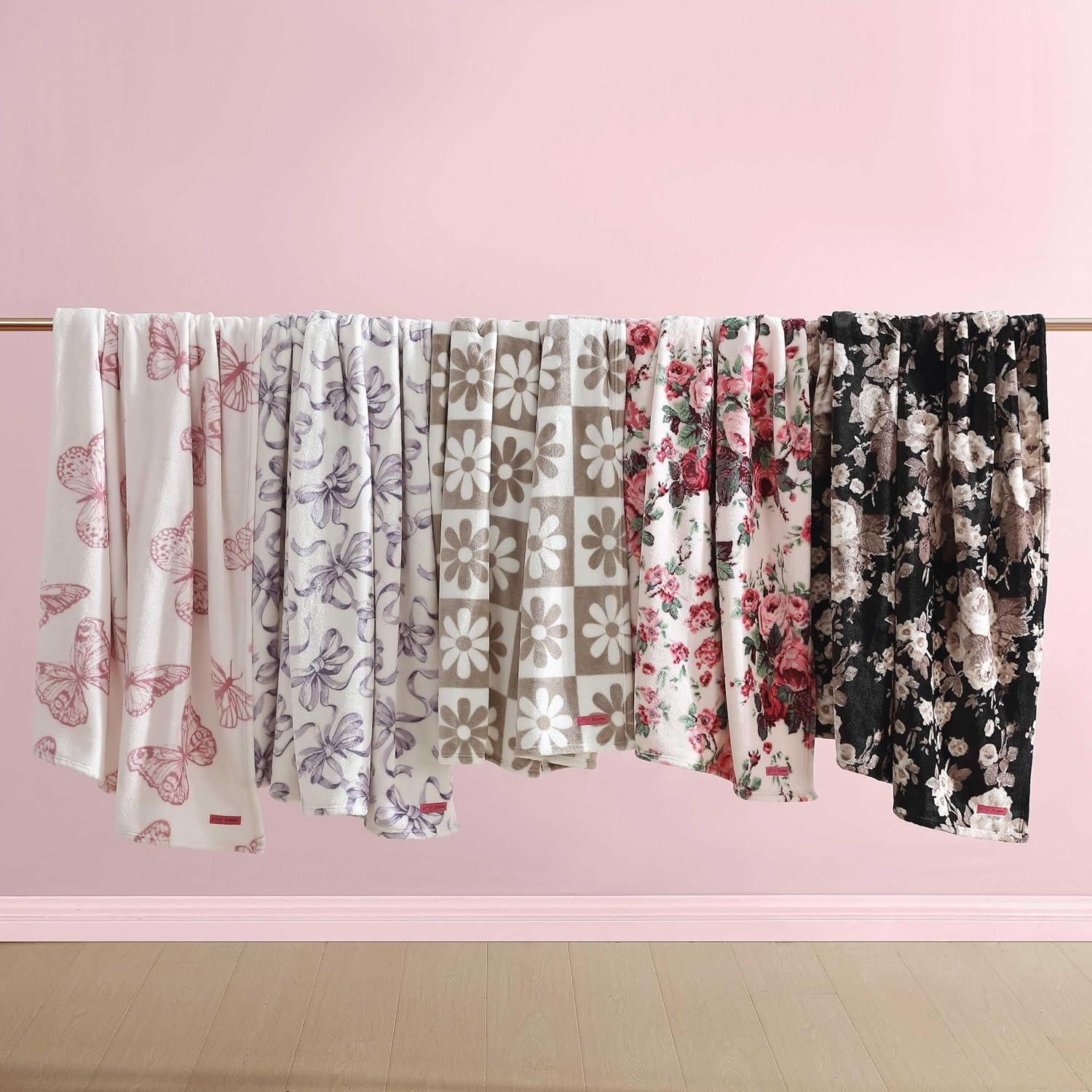 imageBetsey Johnson Vintage Floral Black FullQueen BlanketVintage Floral Pink