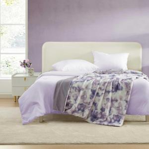 Betsey Johnson – Blanket, Buttery-Soft Faux Fur Throw Blanket for Couch or Bed, Boldly Plush & Oversized Bedding (Sunset Tie Dye Purple, 50″ x 70″)(Sunset Tie Dye Purple)