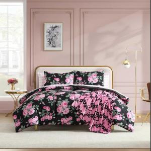 Betsey Johnson – Queen Bedding Set, Wrinkle-Resistant 8 Piece Bed Set, Ultra-Soft Comforter w/Matching Bed Sheets, Pillowcases & Throw Blanket, Lightweight for All-Season Comfort (Garden Floral Pink)(Garden Floral Pink)
